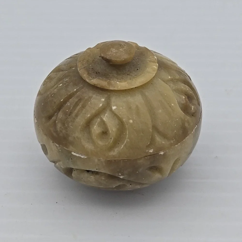 Vintage Miniature Hand‎ Carved Soapstone Asian Trinket Pill Box 1.75